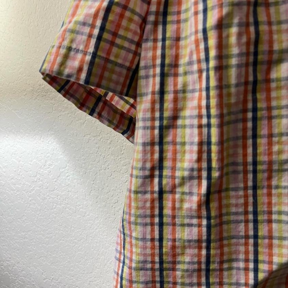 Buttoned Crop Top - Picture 4 of 6